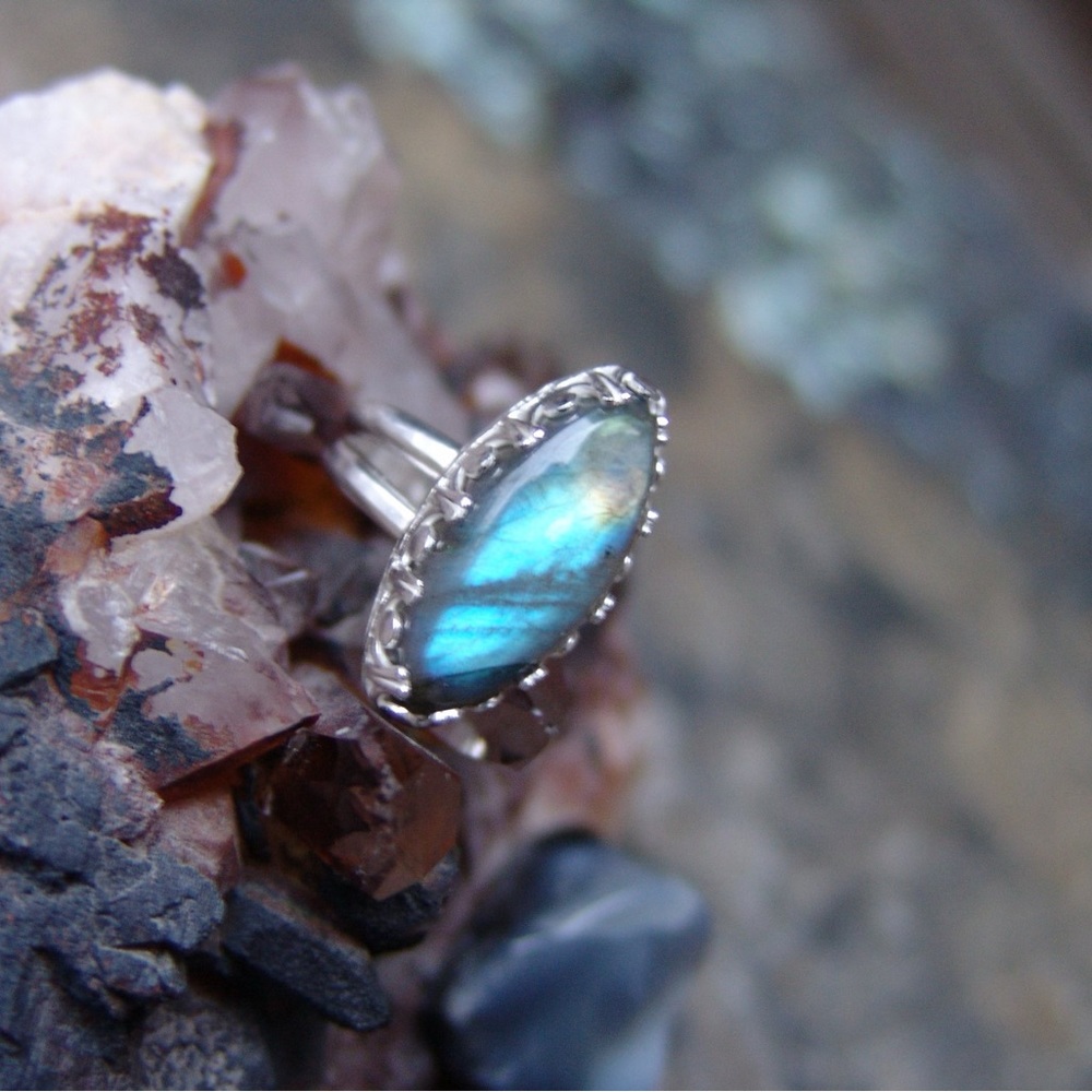 Labradorite and 925 Sterling Silver Double Band Ring Size 6 1/2